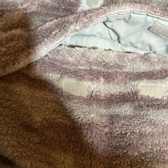 Billabong adventure division lightly used - Picture 4 of 4